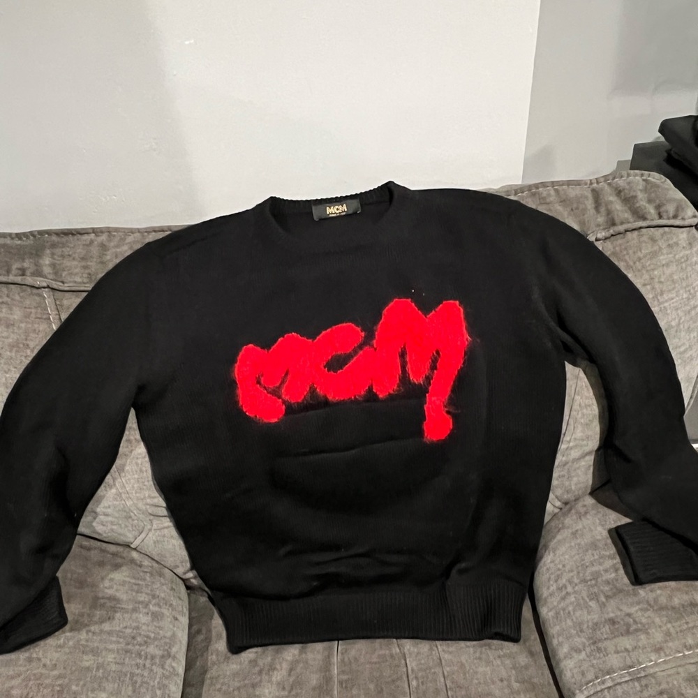 Men’s MCM Small Sweater